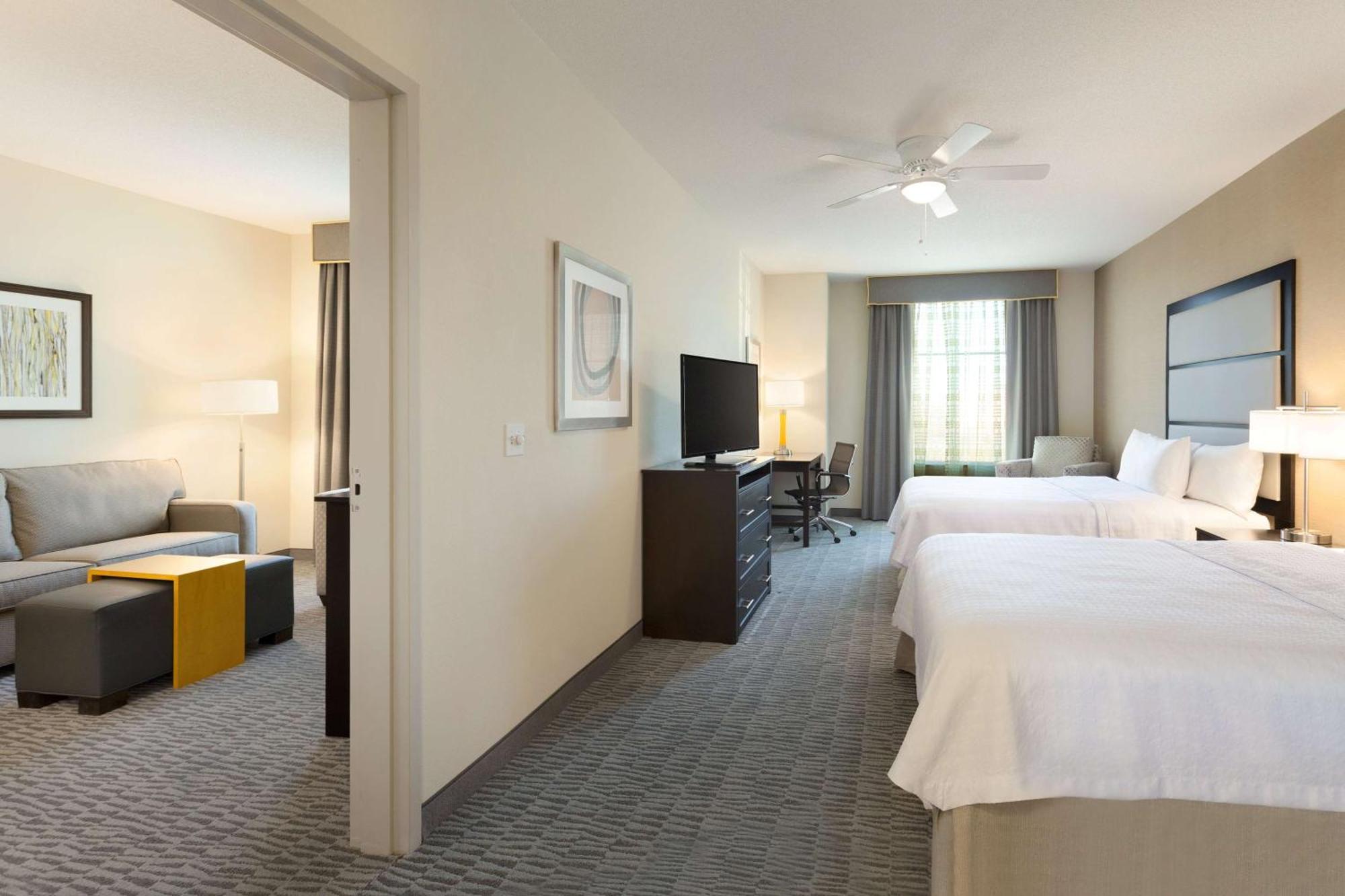 One-Bedroom Queen Suite Two Queen Beds Non-Smoking,1282697836:JPEG
