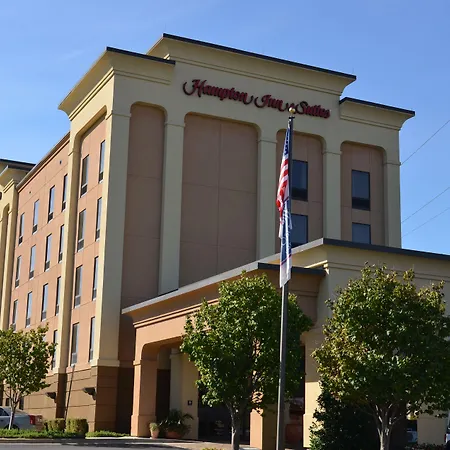 Hampton Inn & Suites Frederick/Fort Detrick-2